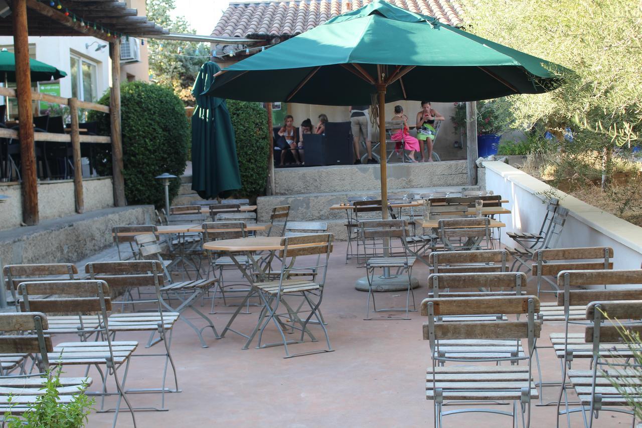 Hotel Camping Forcalquier Les Routes De Provence Exterior foto