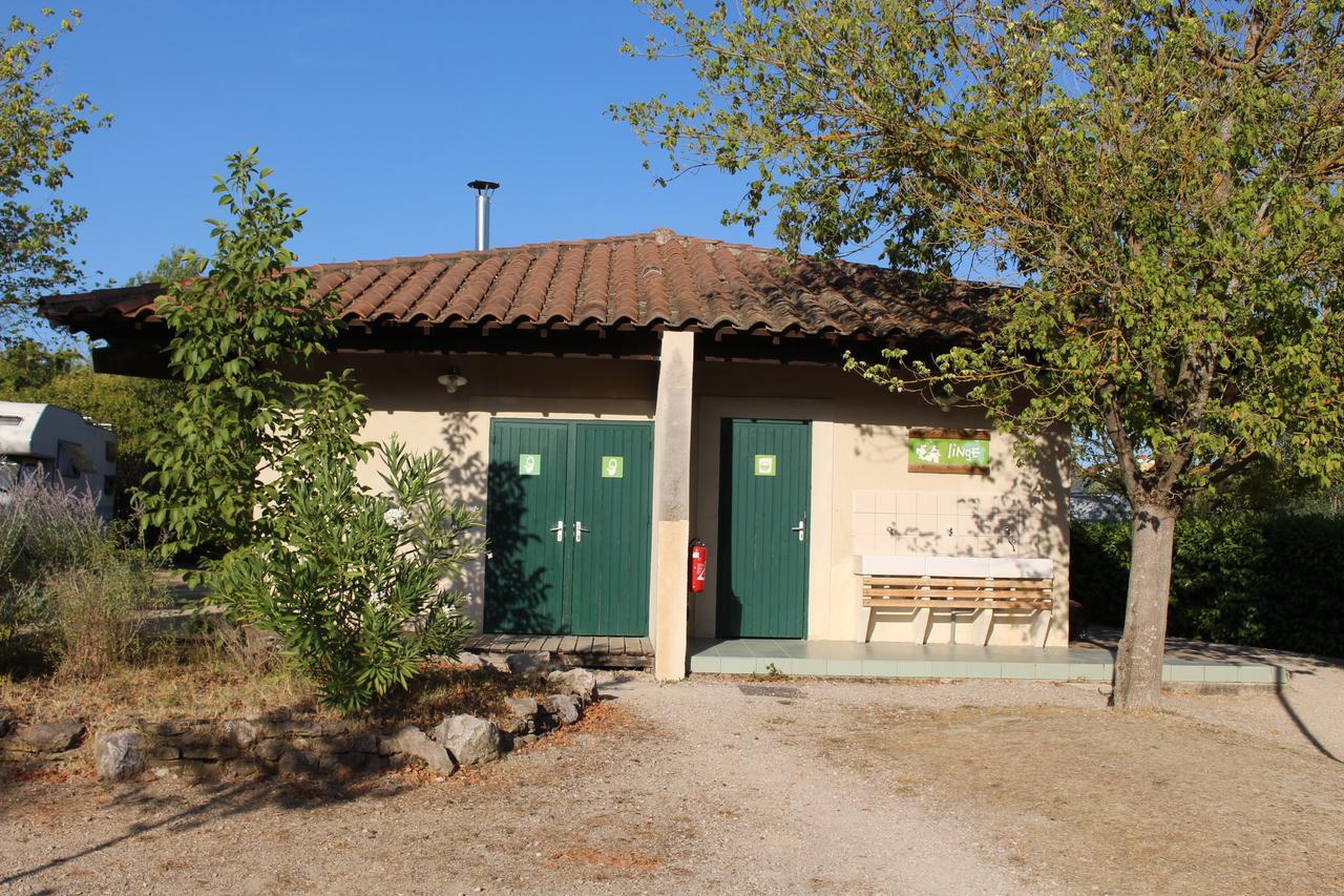 Hotel Camping Forcalquier Les Routes De Provence Exterior foto