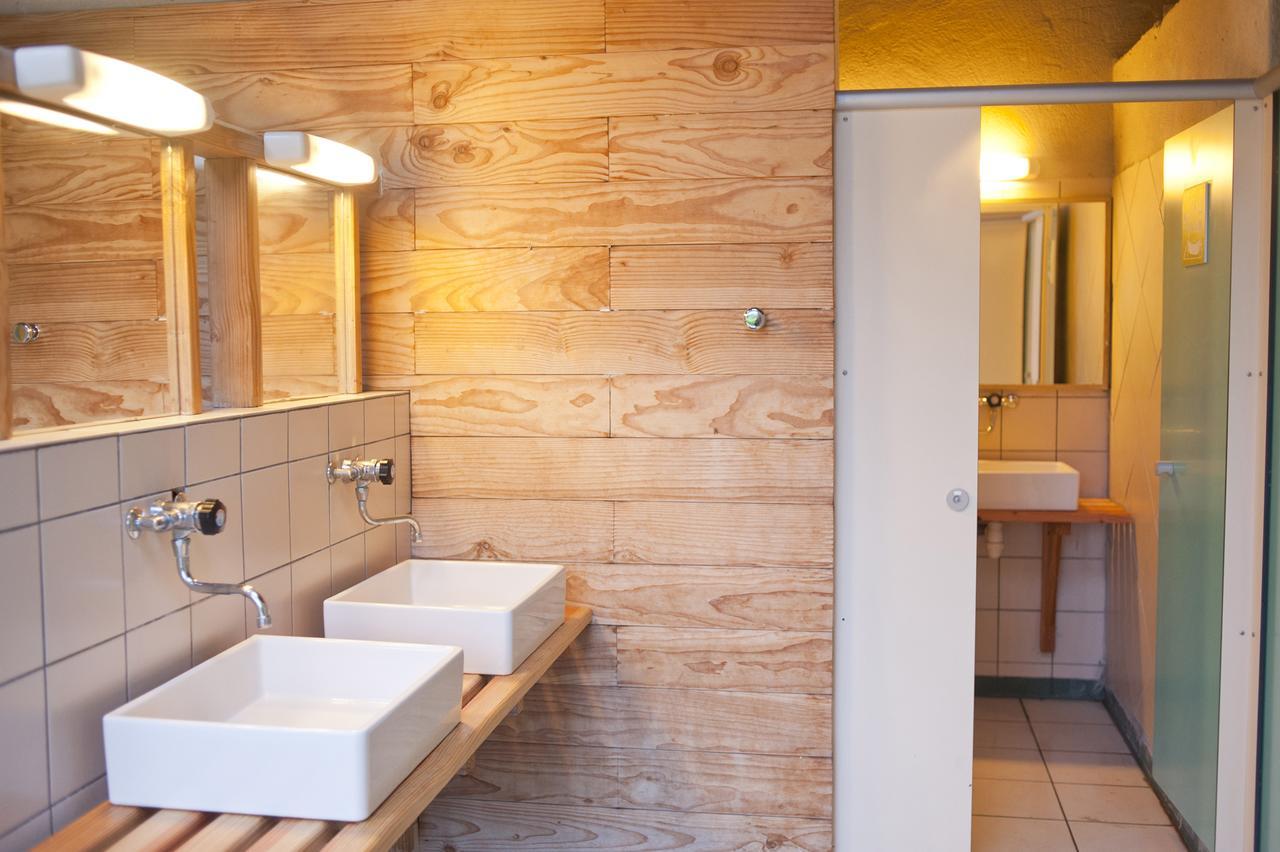 Hotel Camping Forcalquier Les Routes De Provence Exterior foto