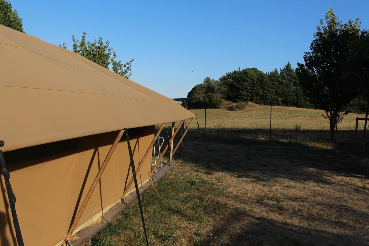 Hotel Camping Forcalquier Les Routes De Provence Exterior foto
